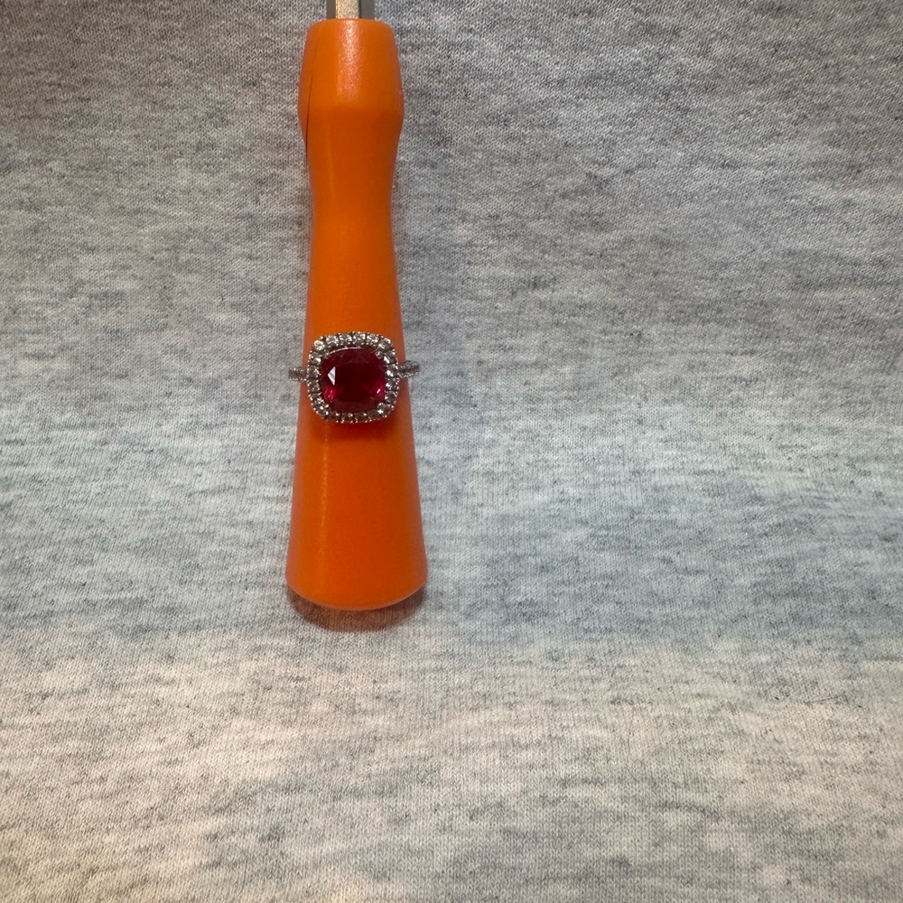 Elegant Silver Ring with Red Gemstone